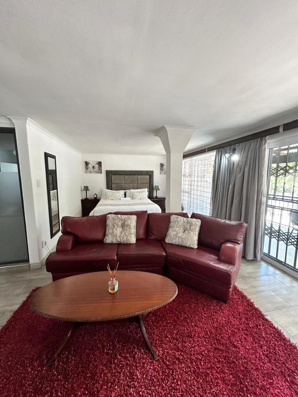 Calla Lily Guesthouse Mbombela Eksteriør billede