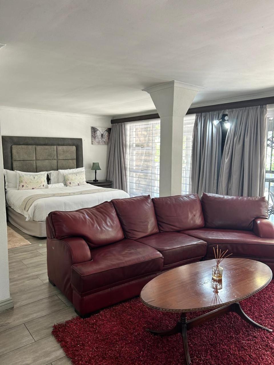 Calla Lily Guesthouse Mbombela Eksteriør billede