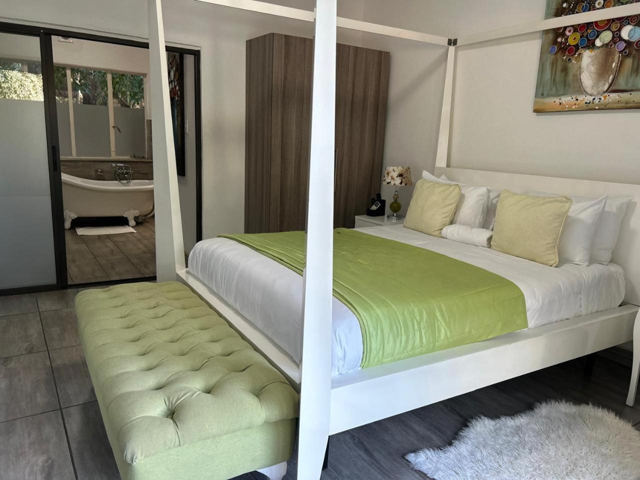 Calla Lily Guesthouse Mbombela Eksteriør billede