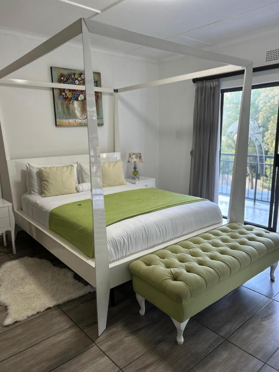 Calla Lily Guesthouse Mbombela Eksteriør billede