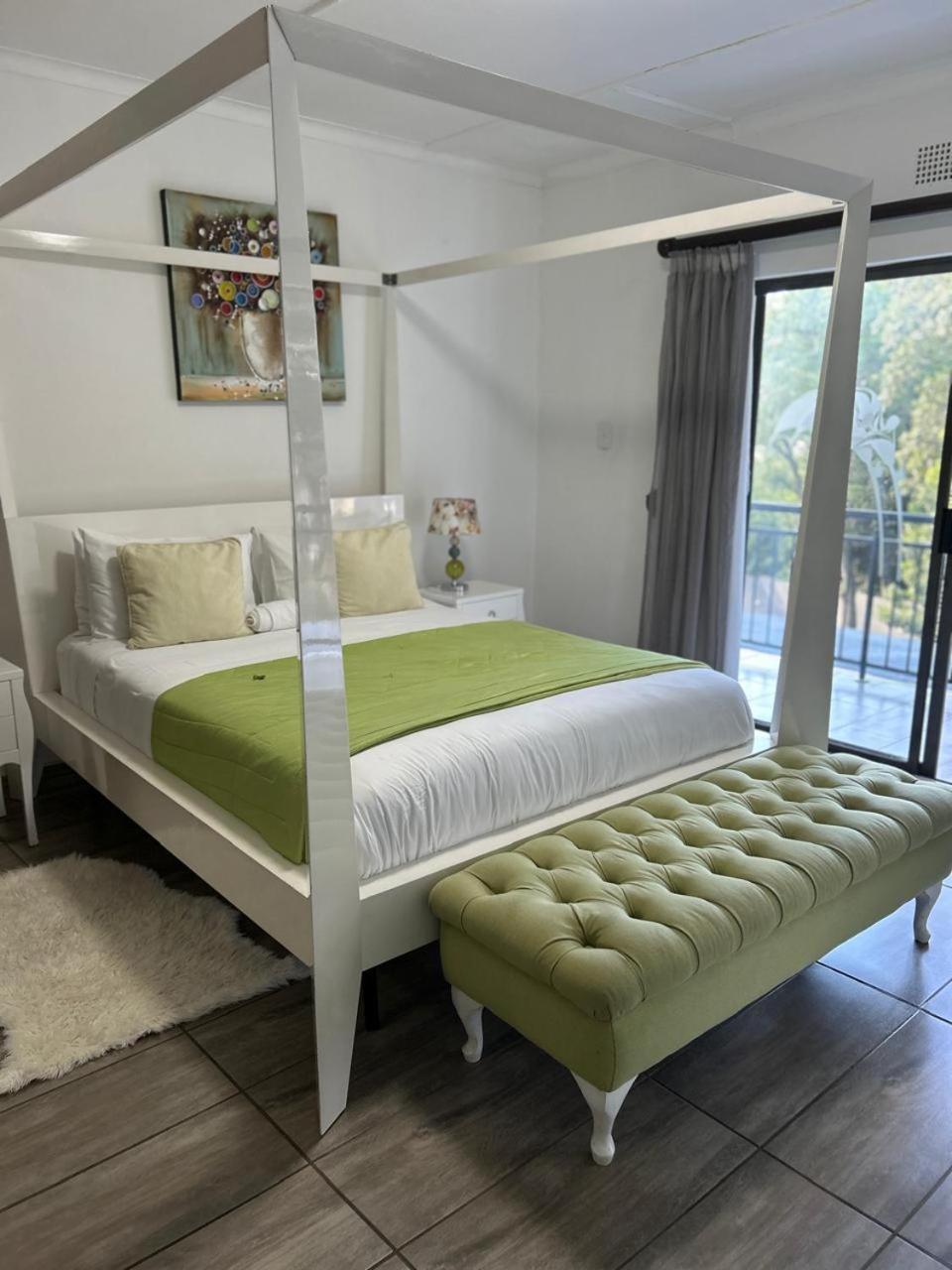 Calla Lily Guesthouse Mbombela Eksteriør billede