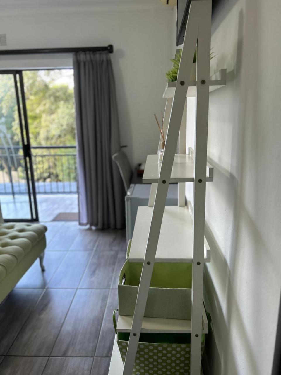 Calla Lily Guesthouse Mbombela Eksteriør billede